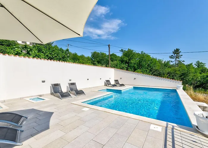 Daire Lichtdurchflutetes Nur 600 Meter Zum Sandstrand Mit Pool, Gym, Meerblick Crikvenica