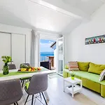 Lichtdurchflutetes Nur 600 Meter Zum Sandstrand Mit Pool, Gym, Meerblick Apartament Crikvenica