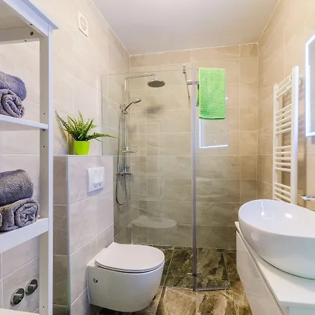 Apartament Lichtdurchflutetes Nur 600 Meter Zum Sandstrand Mit Pool, Gym, Meerblick Crikvenica
