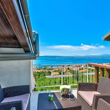 Lichtdurchflutetes Nur 600 Meter Zum Sandstrand Mit Pool, Gym, Meerblick Crikvenica