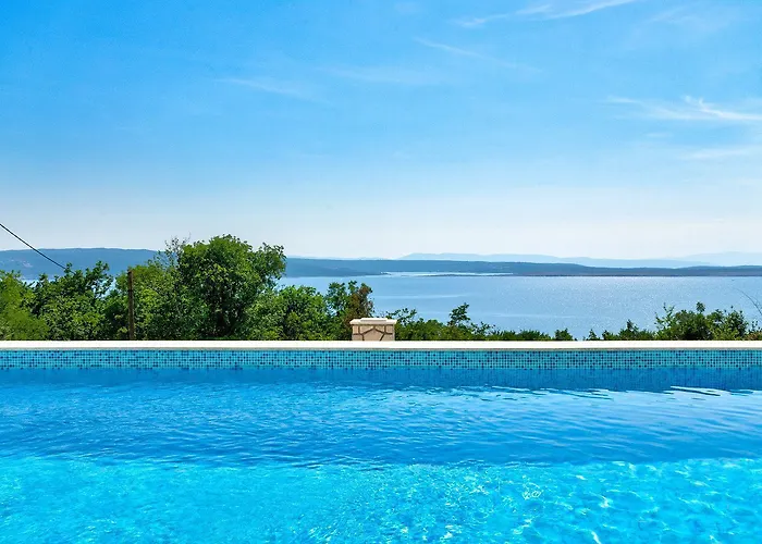 Lejlighed Lichtdurchflutetes Nur 600 Meter Zum Sandstrand Mit Pool, Gym, Meerblick Crikvenica