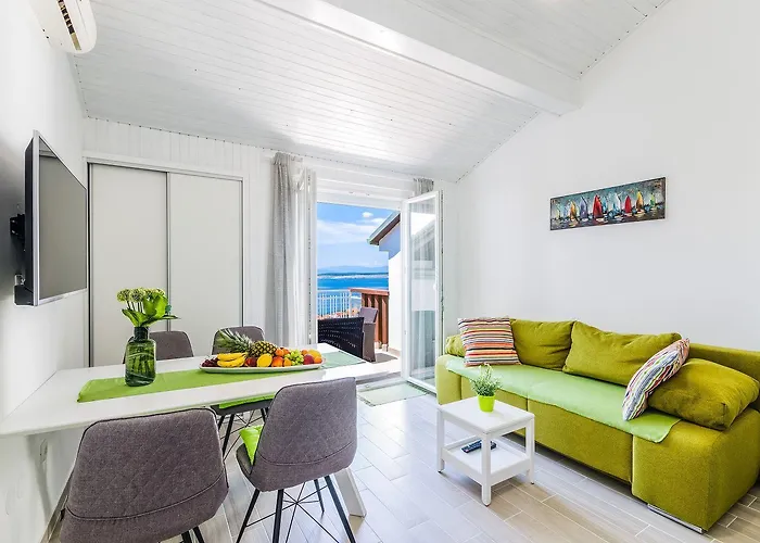 Lichtdurchflutetes Nur 600 Meter Zum Sandstrand Mit Pool, Gym, Meerblick Lejlighed Crikvenica