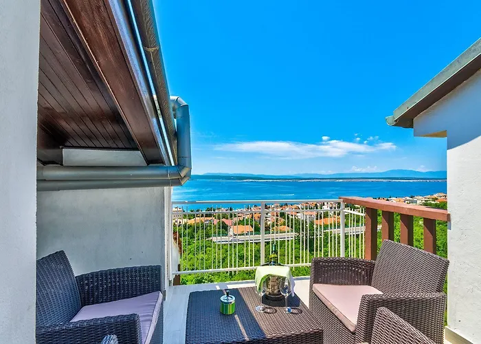 Lichtdurchflutetes Nur 600 Meter Zum Sandstrand Mit Pool, Gym, Meerblick Crikvenica